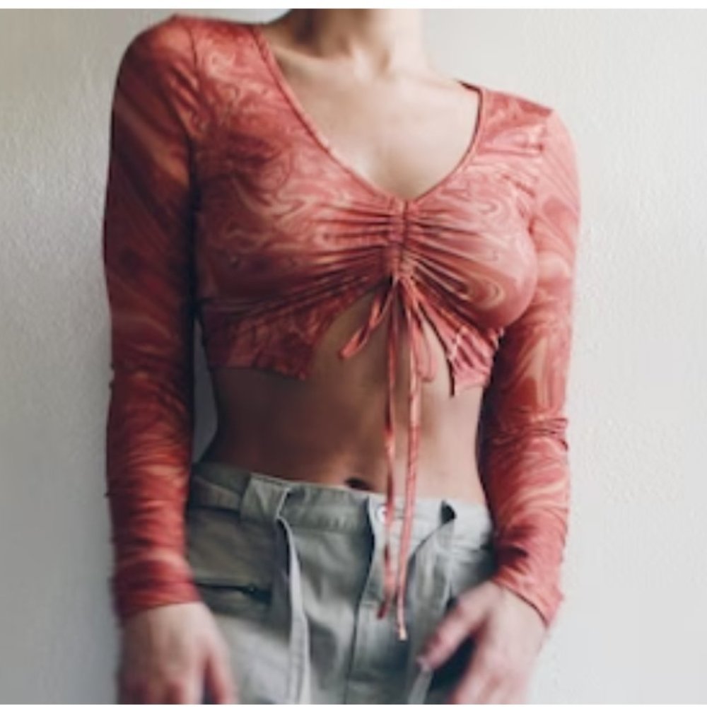 Orange Marbled Cinch Front Top Cropped - Picture 7 of 12